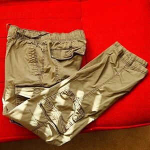 EUC l Hollister l XS Men's Slim Straight Cargo Pants l Olive Green